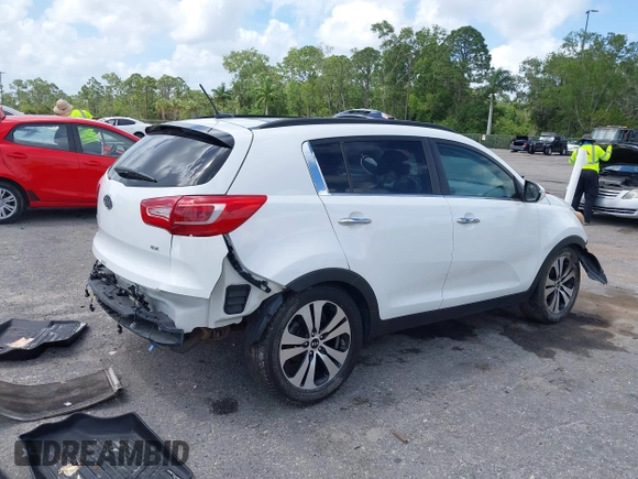 2011 Kia Sportage EX with VIN KNDPC3A26B7161079, listed as a IAAI auction lot 41954957 with Not Provided miles. Bid and sale history available at carsss.com. Image 4.