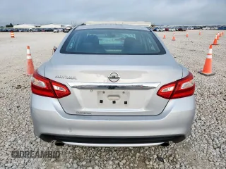 2017 Nissan Altima S z VIN 1N4AL3AP5HN318144, wystawiony jako Copart lot #60001145 z przebiegiem 67 999 mil mil oraz Czysty tytuł • Clean title. Historia ofert i sprzedaży dostępna na DreamBid. Obrazek 6.