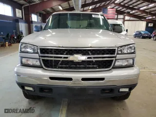 2006 Chevrolet Silverado 1500 LT1 with VIN 1GCEK19B56Z192093, listed as a Copart auction lot 50869125 with 325,497 mi miles and Clean Title. Bid and sale history available at carsss.com. Image 5.