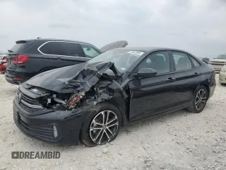 2024 Volkswagen Jetta Sport z VIN 3VWBM7BU1RM022697, wystawiony jako Copart lot #50962895 z przebiegiem 24 260 mil mil oraz Szkoda całkowita • Salvage title. Historia ofert i sprzedaży dostępna na DreamBid. Obrazek 1.