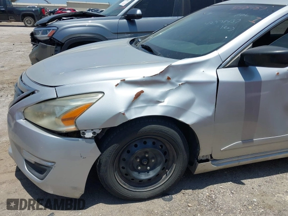 2015 Nissan Altima SV z VIN 1N4AL3AP1FC594958, wystawiony jako IAAI lot #42478487 z przebiegiem 189 631 mil mil oraz . Historia ofert i sprzedaży dostępna na DreamBid. Obrazek 6.