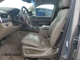 2019 Chevrolet Tahoe LT z VIN 1GNSCBKC8KR396364, wystawiony jako Copart lot #49660755 z przebiegiem 129 014 mil mil oraz Szkoda całkowita • Salvage title. Historia ofert i sprzedaży dostępna na DreamBid. Obrazek 7.