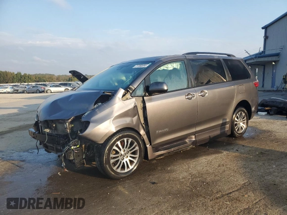 2020 Toyota Sienna XLE Auto Access Seat with VIN 5TDYZ3DC9LS030890, listed as a Copart auction lot 77700594 with 51,885 mi miles and Salvage Title. Bid and sale history available at carsss.com. Image 1.