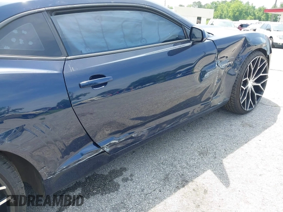 2010 Chevrolet Camaro 2SS z VIN 2G1FK1EJ9A9225884, wystawiony jako IAAI lot #42294998 z przebiegiem 197 908 mil mil oraz . Historia ofert i sprzedaży dostępna na DreamBid. Obrazek 18.