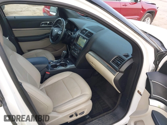 2018 Ford Explorer XLT z VIN 1FM5K8D82JGB40991, wystawiony jako IAAI lot #40883365 z przebiegiem 92 183 mil mil oraz . Historia ofert i sprzedaży dostępna na DreamBid. Obrazek 5.