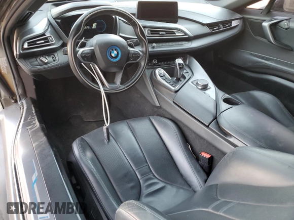 2017 BMW i8 z VIN WBY2Z2C35HV676764, wystawiony jako Copart lot #59692373 z przebiegiem 42 540 mil mil oraz . Historia ofert i sprzedaży dostępna na DreamBid. Obrazek 8.