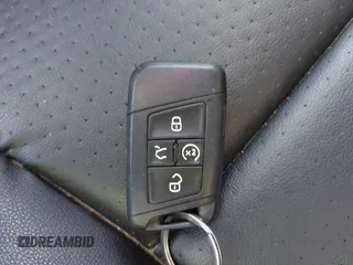2019 Volkswagen Atlas SE z VIN 1V2WR2CA8KC532337, wystawiony jako IAAI lot #41771769 z przebiegiem 97 301 mil mil oraz . Historia ofert i sprzedaży dostępna na DreamBid. Obrazek 11.