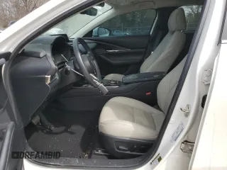 2022 Mazda CX-30 S Carbon Edition с VIN 3MVDMBCL9NM404733, выставлен на аукционе Copart как лот 48546265 с пробегом 39 436 миль миль и Списание • Salvage title. История ставок и продаж доступна на DreamBid. Изображение 7.