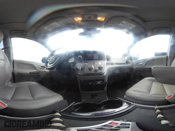 2018 Toyota Sienna XLE Auto Access Seat с VIN 5TDYZ3DC6JS939876, выставлен на аукционе IAAI как лот 42347926 с пробегом 81 086 миль миль и . История ставок и продаж доступна на DreamBid. Изображение 19.