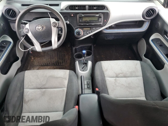 2012 Toyota Prius One z VIN JTDKDTB3XC1509615, wystawiony jako Copart lot #59868725 z przebiegiem Nie podano mil oraz Szkoda całkowita • Salvage title. Historia ofert i sprzedaży dostępna na DreamBid. Obrazek 8.