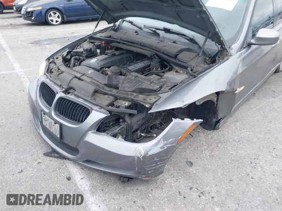2011 BMW 3 Series 328i with VIN WBAPH5C56BF093695, listed as a IAAI auction lot 42061882 with 182,467 mi miles and . Bid and sale history available at carsss.com. Image 6.