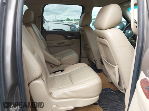 2011 Chevrolet Suburban LT with VIN 1GNSCJE03BR267184, listed as a IAAI auction lot 42156424 with 307,618 mi miles. Bid and sale history available at carsss.com. Image 8.