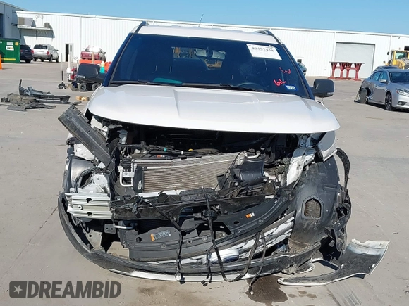 2019 Ford Explorer XLT with VIN 1FM5K7D83KGA27725, listed as a IAAI auction lot 40452438 with 76,913 mi miles and . Bid and sale history available at DreamBid. Image 6.