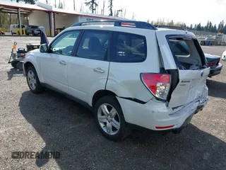 2010 Subaru Forester 2.5X Premium with VIN JF2SH6CC9AH720525, listed as a IAAI auction lot 41988070 with 119,683 mi miles. Bid and sale history available at carsss.com. Image 3.