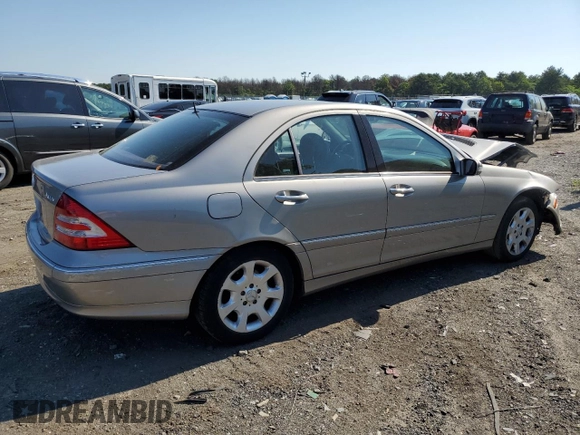 2005 Mercedes-Benz C 320 с VIN WDBRF84J05F664759, выставлен на аукционе Copart как лот 56924864 с пробегом 99 694 миль миль и Списание • Salvage title. История ставок и продаж доступна на DreamBid. Изображение 3.