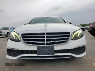 2017 Mercedes-Benz E 300 Luxury z VIN WDDZF4JBXHA191533, wystawiony jako Copart lot #57439265 z przebiegiem 93 125 mil mil oraz Czysty tytuł • Clean title. Historia ofert i sprzedaży dostępna na DreamBid. Obrazek 5.