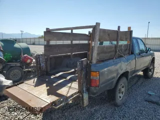 1992 Toyota Pickup DLX z VIN JT4VN13D5N5098643, wystawiony jako Copart lot #68855044 z przebiegiem 211 275 mil mil oraz Szkoda całkowita • Salvage title. Historia ofert i sprzedaży dostępna na DreamBid. Obrazek 3.