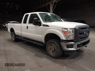 2015 Ford Super Duty F-250 SRW XLT with VIN 1FT7X2B60FEB13045, listed as a IAAI auction lot 41986898 with 299,377 mi miles. Bid and sale history available at carsss.com. Image 1.