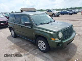 2008 Jeep Patriot Sport with VIN 1J8FT280X8D735115, listed as a IAAI auction lot 42714538 with 182,721 mi miles and . Bid and sale history available at DreamBid. Image 1.