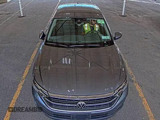2024 Volkswagen Jetta S с VIN 3VW5M7BU5RM051603, выставлен на аукционе IAAI как лот 42809071 с пробегом 27 297 миль миль и . История ставок и продаж доступна на DreamBid. Изображение 1.