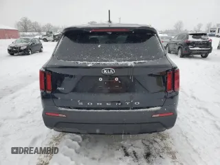2021 Kia Sorento LX z VIN 5XYRGDLC5MG052952, wystawiony jako Copart lot #88166955 z przebiegiem 67 725 mil mil oraz Szkoda całkowita • Salvage title. Historia ofert i sprzedaży dostępna na DreamBid. Obrazek 6.