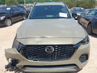 2025 Mazda CX-70 S Premium с VIN JM3KJDHCXS1113115, выставлен на аукционе IAAI как лот 42179954 с пробегом 5 758 миль миль и . История ставок и продаж доступна на DreamBid. Изображение 12.
