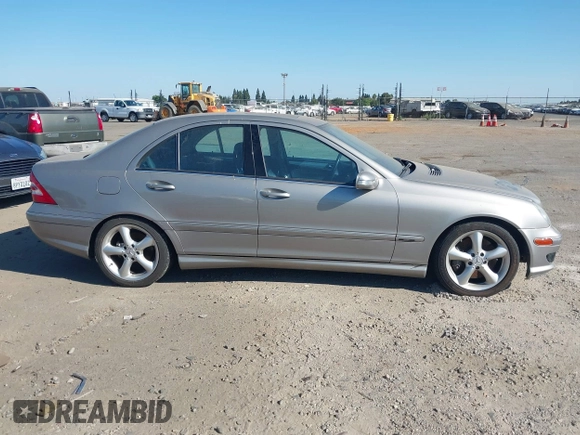 2006 Mercedes-Benz C 230 Sport z VIN WDBRF52H76A867919, wystawiony jako IAAI lot #42745070 z przebiegiem 115 536 mil mil oraz . Historia ofert i sprzedaży dostępna na DreamBid. Obrazek 13.