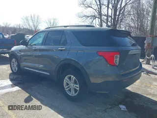 2023 Ford Explorer XLT with VIN 1FMSK8DH5PGA18458, listed as a IAAI auction lot 41619596 with 39,727 mi miles. Bid and sale history available at carsss.com. Image 3.