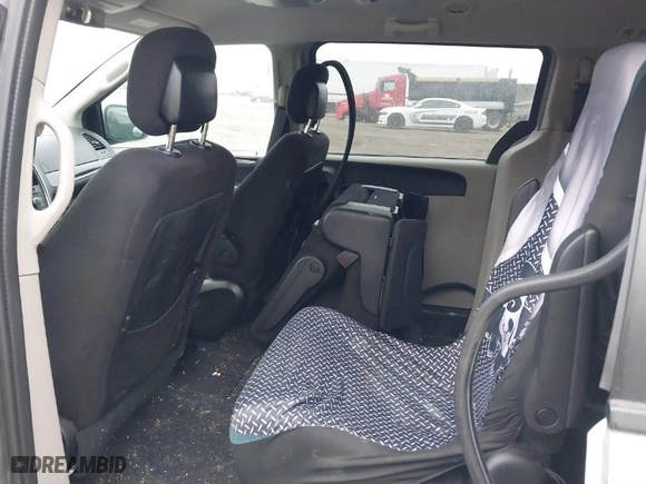 2016 Dodge Grand Caravan Canada Value Package with VIN 2C4RDGBG1GR285032, listed as a IAAI auction lot 41512139 with 108,648 mi miles. Bid and sale history available at carsss.com. Image 8.
