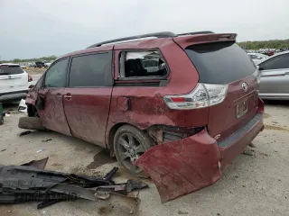 2017 Toyota Sienna SE with VIN 5TDXZ3DC5HS858275, listed as a Copart auction lot 53954505 with 38,870 mi miles and Salvage title. Bid and sale history available at DreamBid. Image 2.