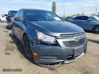 2013 Chevrolet Cruze LS with VIN 1G1PA5SG8D7222553, listed as a IAAI auction lot 41900523 with 127,852 mi miles. Bid and sale history available at carsss.com. Image 1.