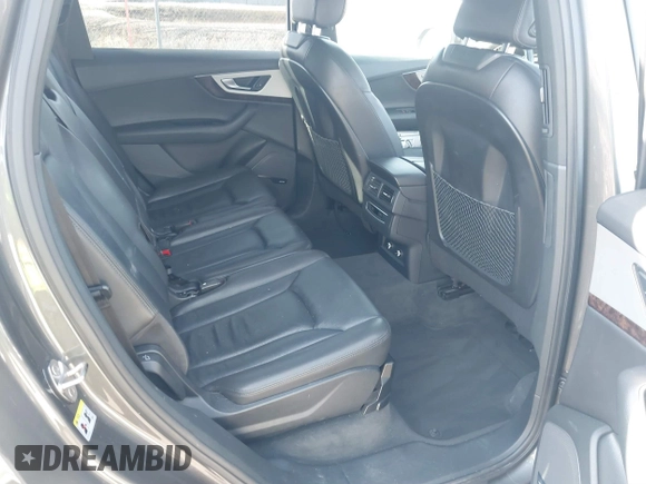 2018 Audi Q7 Premium Plus with VIN WA1LHAF78JD033266, listed as a IAAI auction lot 41749357 with 117,465 mi miles. Bid and sale history available at carsss.com. Image 8.