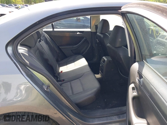 2012 Volkswagen Jetta SE with VIN 3VWBP7AJ3CM074662, listed as a IAAI auction lot 42282561 with 187,342 mi miles and . Bid and sale history available at DreamBid. Image 8.