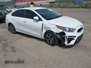 2021 Kia Forte LXS z VIN 3KPF24AD4ME313658, wystawiony jako IAAI lot #42134086 z przebiegiem 67 579 mil mil oraz . Historia ofert i sprzedaży dostępna na DreamBid. Obrazek 1.