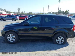2008 Kia Sorento LX with VIN KNDJD735385836067, listed as a IAAI auction lot 41827802 with 137,796 mi miles. Bid and sale history available at carsss.com. Image 14.