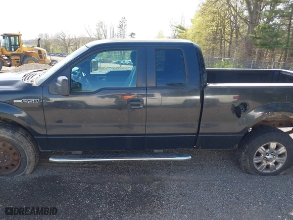 2011 Ford F-150 XL with VIN 1FTFX1EF1BFA36935, listed as a IAAI auction lot 42084512 with 200,000 mi miles. Bid and sale history available at carsss.com. Image 15.