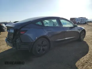 2022 Tesla Model 3 Long Range z VIN 5YJ3E1EB1NF270328, wystawiony jako Copart lot #48076395 z przebiegiem 45 595 mil mil oraz Szkoda całkowita • Salvage title. Historia ofert i sprzedaży dostępna na DreamBid. Obrazek 3.
