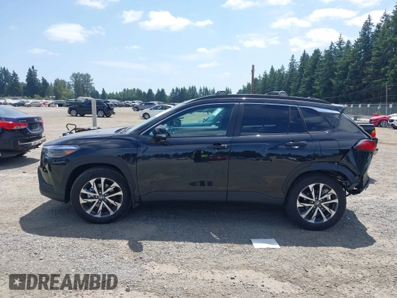 2025 Toyota Corolla Cross XLE with VIN 7MUDAABG4SV132327, listed as a IAAI auction lot 42500170 with 1,011 mi miles and . Bid and sale history available at DreamBid. Image 15.