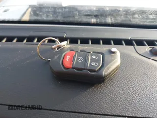 2023 Jeep Gladiator Sport S z VIN 1C6HJTAG7PL535209, wystawiony jako IAAI lot #41483780 z przebiegiem 39 376 mil mil oraz . Historia ofert i sprzedaży dostępna na DreamBid. Obrazek 11.