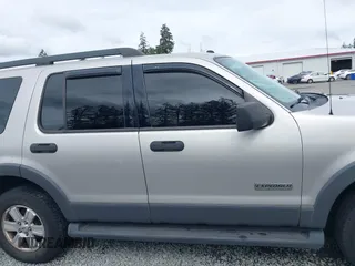 2006 Ford Explorer XLT z VIN 1FMEU73E26UB67225, wystawiony jako IAAI lot #42291341 z przebiegiem 134 682 mil mil oraz . Historia ofert i sprzedaży dostępna na DreamBid. Obrazek 13.