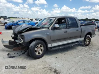 2002 Ford F-150 XLT with VIN 1FTRW07692KB73281, listed as a Copart auction lot 48147305 with 0 mi miles and Non Repairable. Bid and sale history available at carsss.com. Image 1.
