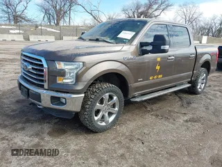 2015 Ford F-150 XLT with VIN 1FTEW1EG8FKE04306, listed as a IAAI auction lot 41864522 with 133,373 mi miles. Bid and sale history available at carsss.com. Image 2.