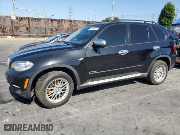 2012 BMW X5 35d z VIN 5UXZW0C51CL672406, wystawiony jako Copart lot #61686185 z przebiegiem 139 408 mil mil oraz Szkoda całkowita • Salvage title. Historia ofert i sprzedaży dostępna na DreamBid. Obrazek 1.