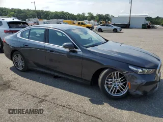 2024 BMW 5 Series 530i xDrive with VIN WBA53FJ03RCS08462, listed as a Copart auction lot 62658145 with 32,323 mi miles and Clean title. Bid and sale history available at DreamBid. Image 4.
