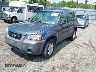 2005 Ford Escape XLS с VIN 1FMCU92Z25KD15083, выставлен на аукционе IAAI как лот 42388015 с пробегом 198 975 миль миль и . История ставок и продаж доступна на DreamBid. Изображение 2.