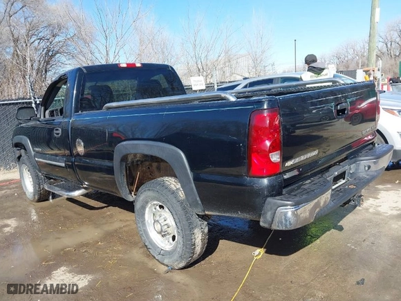 2004 Chevrolet Silverado 2500HD Work Truck with VIN 1GCHK24U84E298859, listed as a IAAI auction lot 41802277 with 1 mi miles. Bid and sale history available at carsss.com. Image 3.