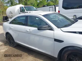 2018 Ford Police Interceptor с VIN 1FAHP2MK1JG107272, выставлен на аукционе IAAI как лот 41908229 с пробегом 100 969 миль миль и . История ставок и продаж доступна на DreamBid. Изображение 13.
