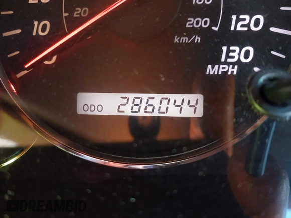 2004 Lexus GX 470 with VIN JTJBT20X940066798, listed as a IAAI auction lot 41822097 with 286,044 mi miles and . Bid and sale history available at DreamBid. Image 15.