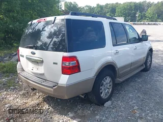 2013 Ford Expedition XLT с VIN 1FMJU1H5XDEF02260, выставлен на аукционе IAAI как лот 42467056 с пробегом 192 201 миль миль и . История ставок и продаж доступна на DreamBid. Изображение 4.