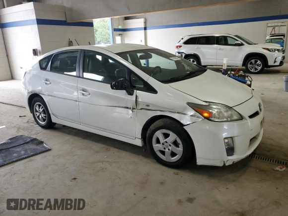2010 Toyota Prius II z VIN JTDKN3DU8A0005697, wystawiony jako Copart lot #61008945 z przebiegiem 87 784 mil mil oraz Czysty tytuł • Clean title. Historia ofert i sprzedaży dostępna na DreamBid. Obrazek 4.